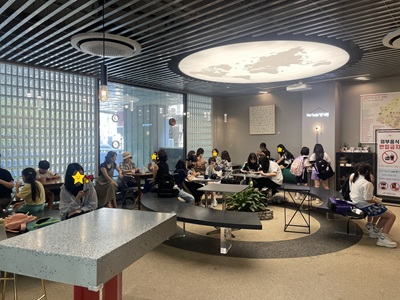 공정무역홍보관 '잇' 01