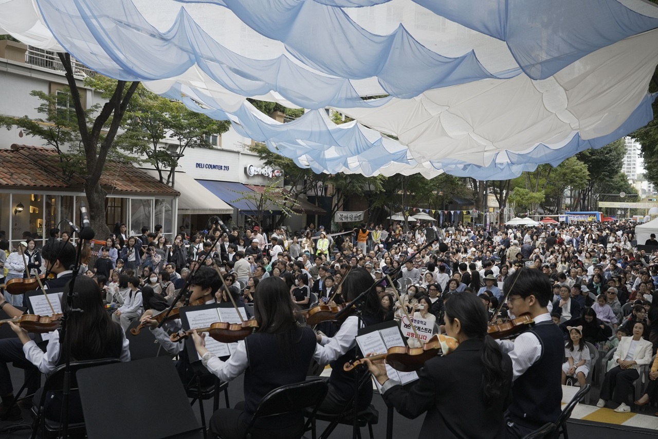 20261006 성남시청소년청년재단 정자유스센터, 제6회 정자1동 차 없는 카페거리축제 성료 (3).JPG