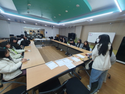 2024 청소년동아리연합 하랑 3월 정기회의 1.JPG